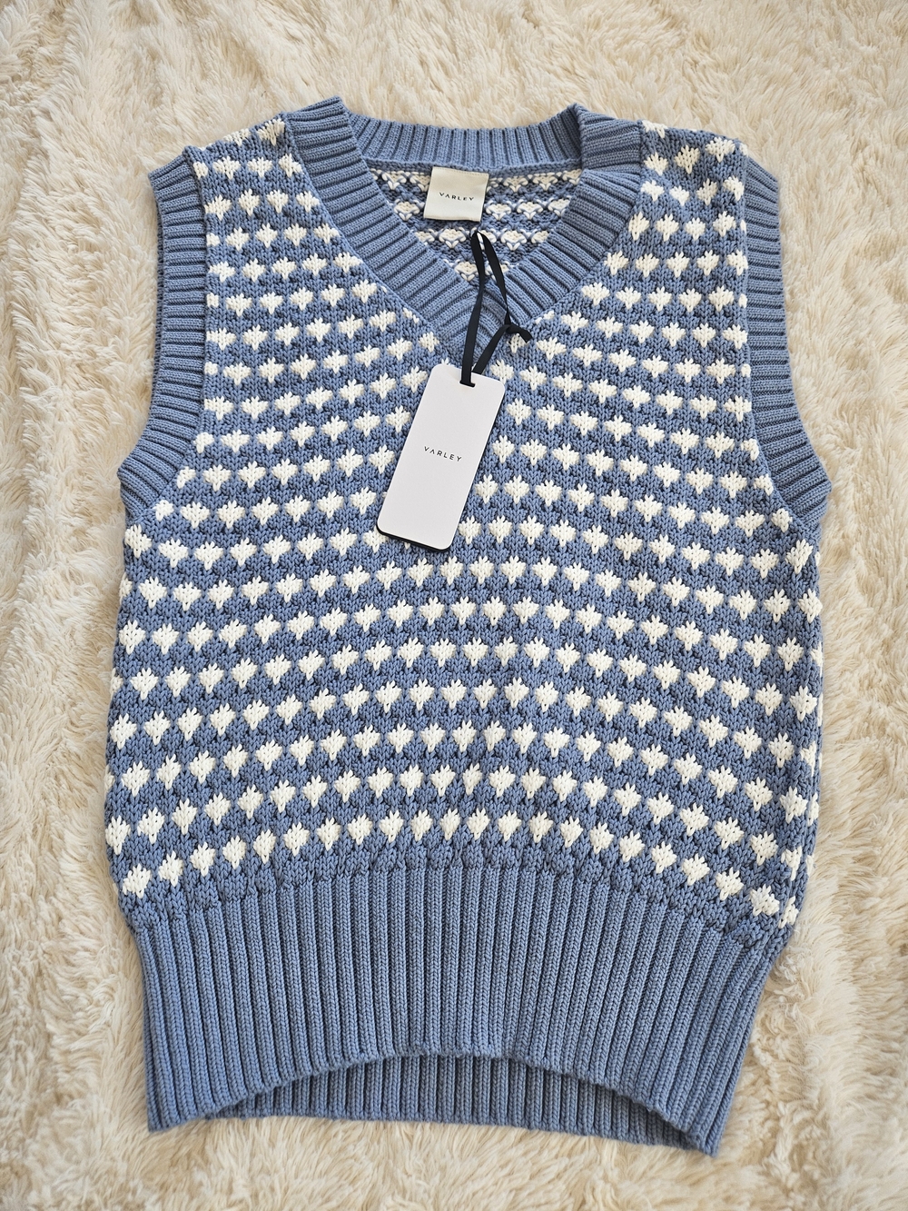 NWT Varley Blue and Cream Knit V-Neck Sweater Vest
